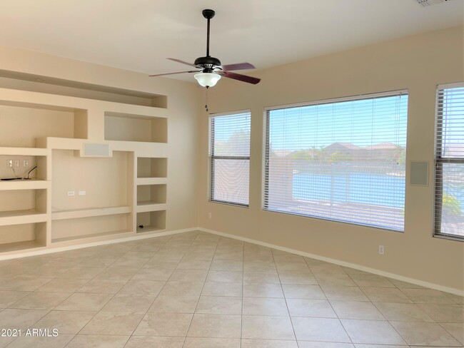 Foto del edificio - 10909 W Monte Vista Rd