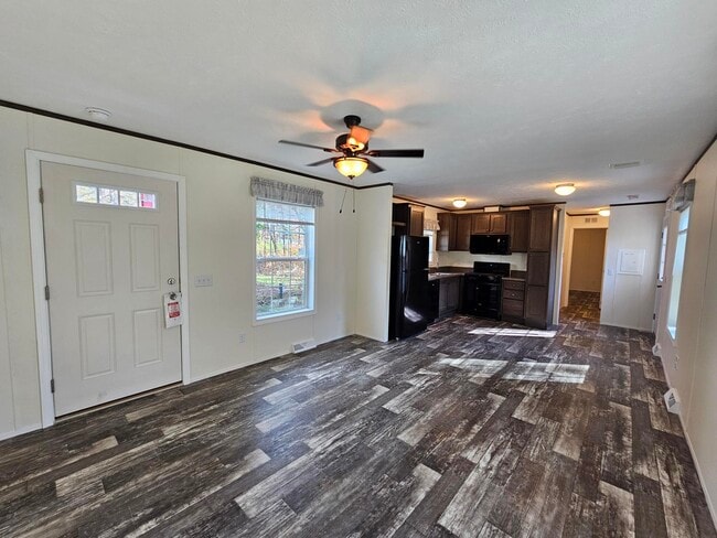 Building Photo - 17 Mapledale Acres