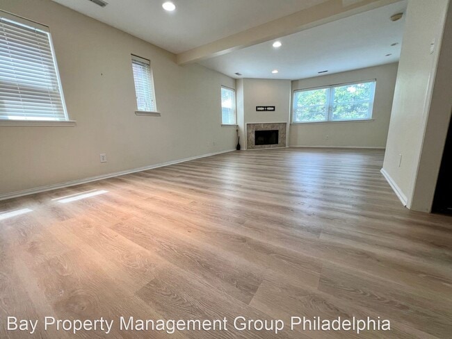 Building Photo - 1 br, 1.5 bath House - 237 Montgomery Ave ...