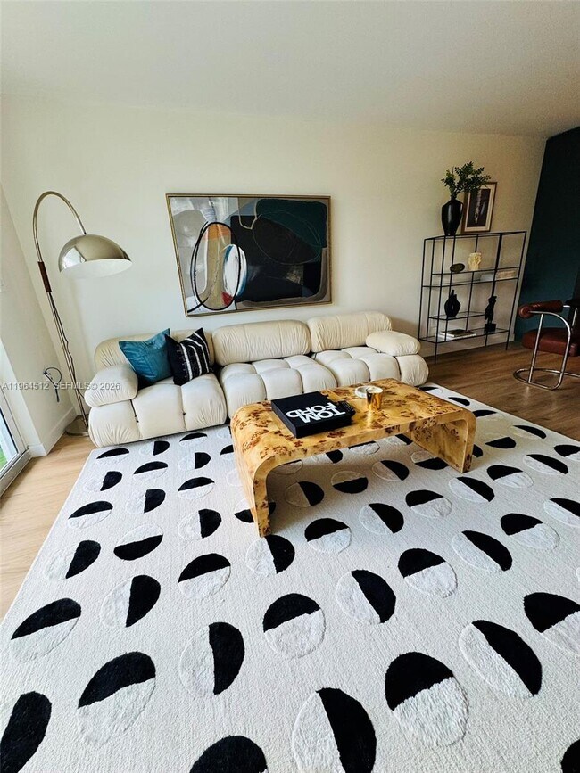 Building Photo - 1045 10th St