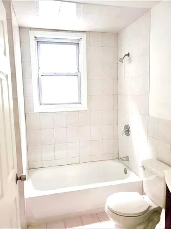 Building Photo - 36 Yates Ave