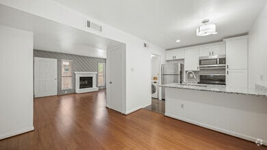 Building Photo - 2100 Wilcrest Dr
