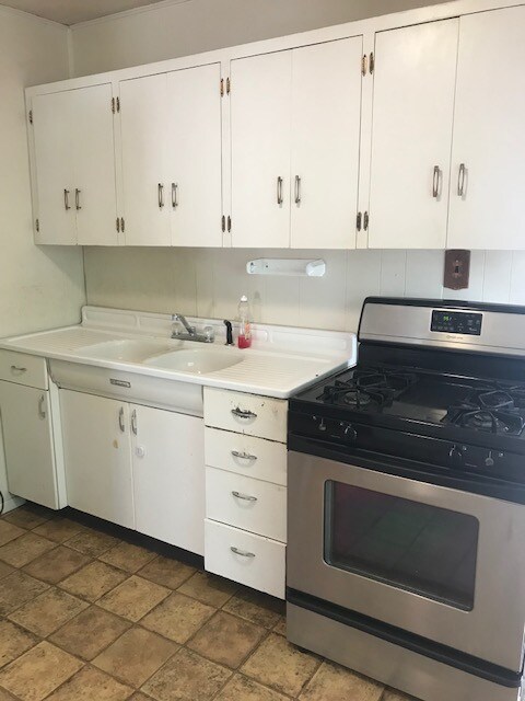 Foto del edificio - 823 Warren St