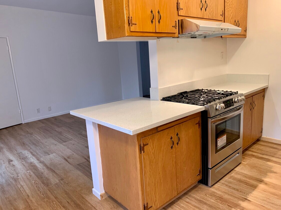 photos are of a similar unit - 90 Hurlbut St