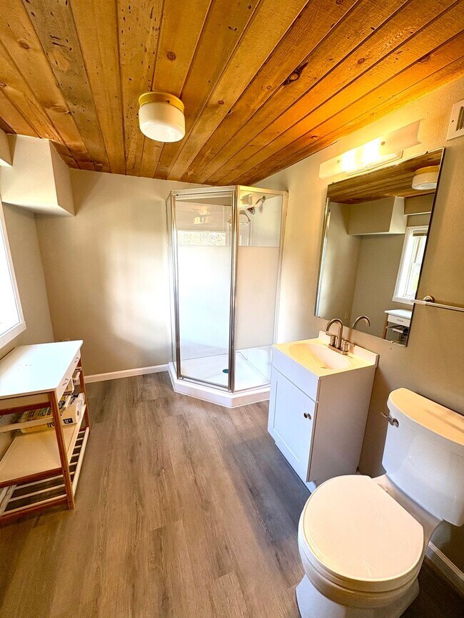 Foto del edificio - Cozy Basement Studio Apartment in NW Bend!