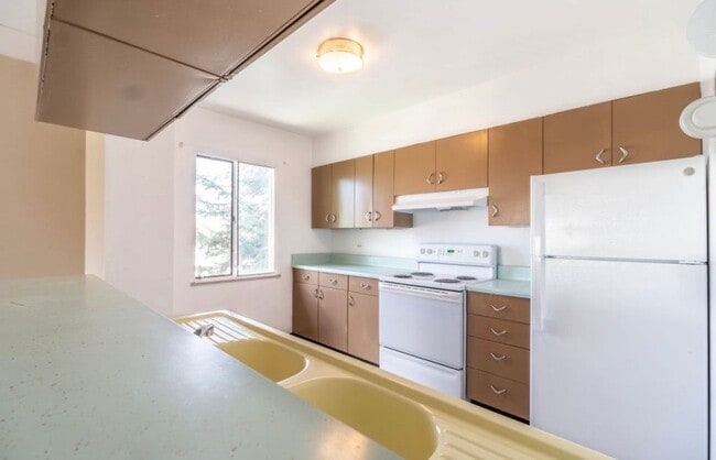 Building Photo - 1997 Fulton St