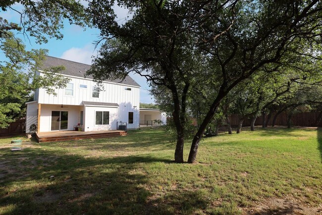 Building Photo - 22218 Briarcliff Dr
