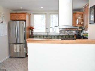 Foto del edificio - 203 N Finley Ave