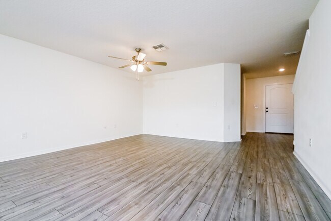 Foto del edificio - 5367 Companion Ln