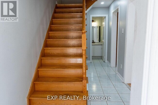 Building Photo - 65 Quail Feather Crescent