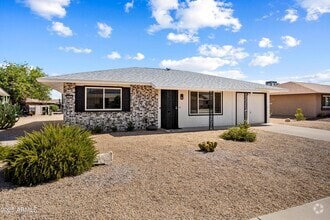 Building Photo - 12543 W Parkwood Dr