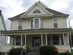 Primary Photo - 231 Pleasant St