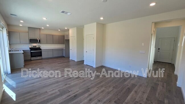 Foto del edificio - 7782 Lone Pr Rd
