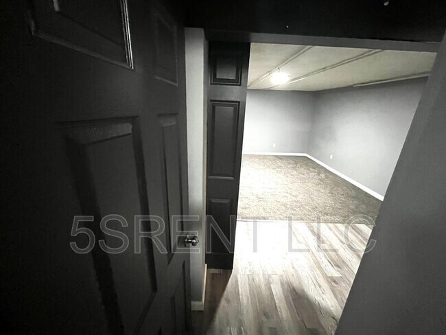 Foto del edificio - 2529 Rack Ct