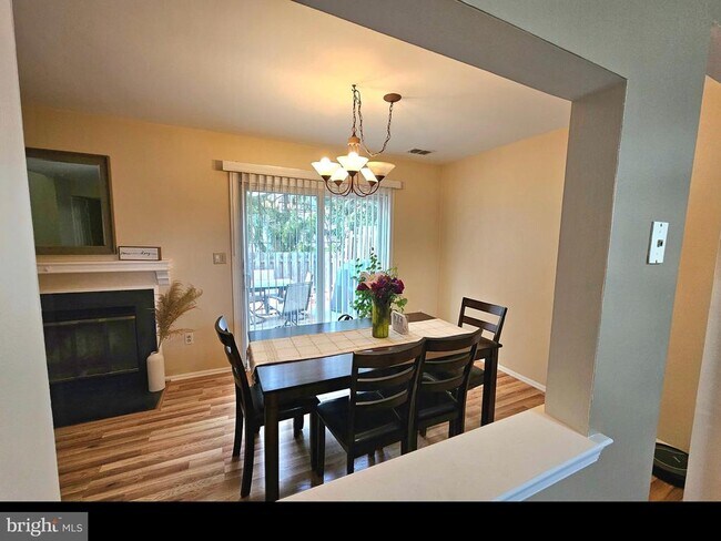 Foto del edificio - 17 Exeter Ct