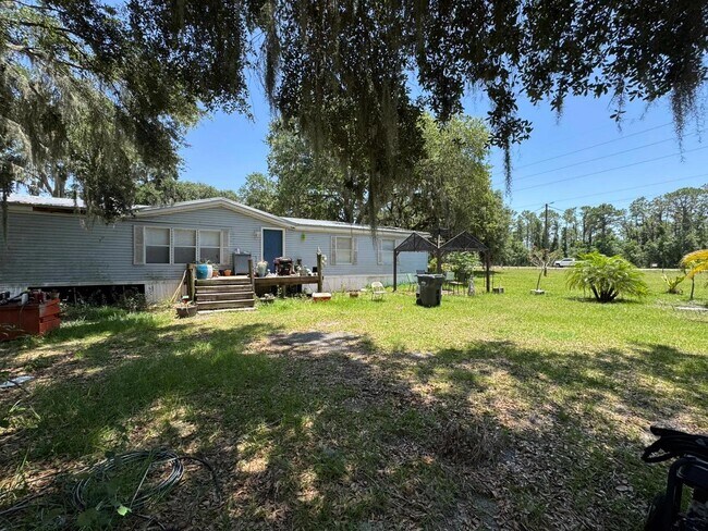 Building Photo - 17028 FL-674