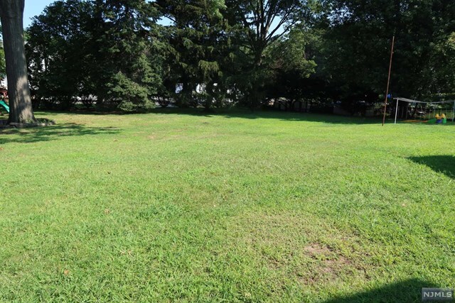 Building Photo - 446 Saddle River Road, Unit 2