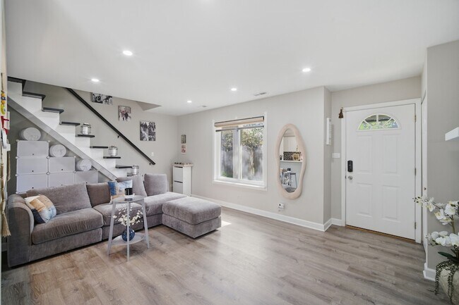 Foto del edificio - 1495 Cornell Ct