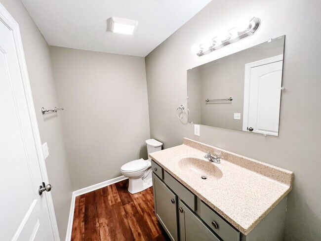 Bathroom - 801 Poplar Ave