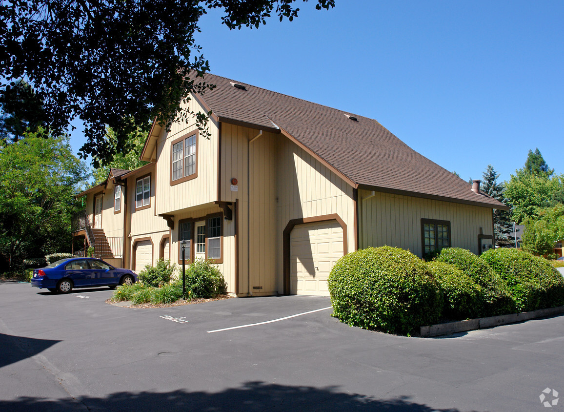 Foto principal - 255 Pleasant Hill Ave