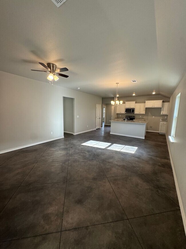 Foto del edificio - Located in the Glendale area! "Be there 1s...