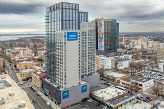 Building Photo - Stella