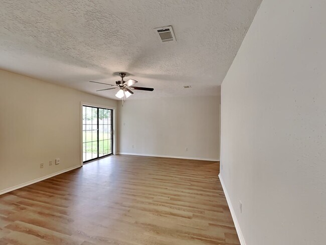 Building Photo - 2839 English Colony Dr
