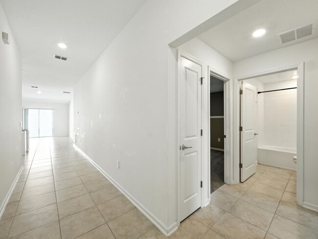 Building Photo - 1158 James Paul Rd