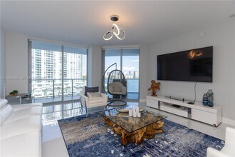 Building Photo - 17111 Biscayne Blvd