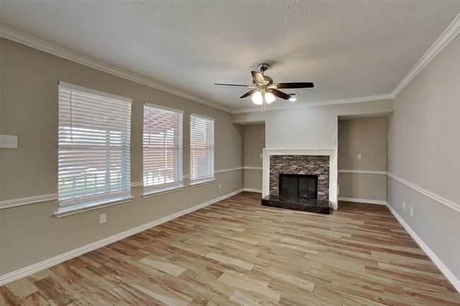 Building Photo - 14118 Barkerview Ct