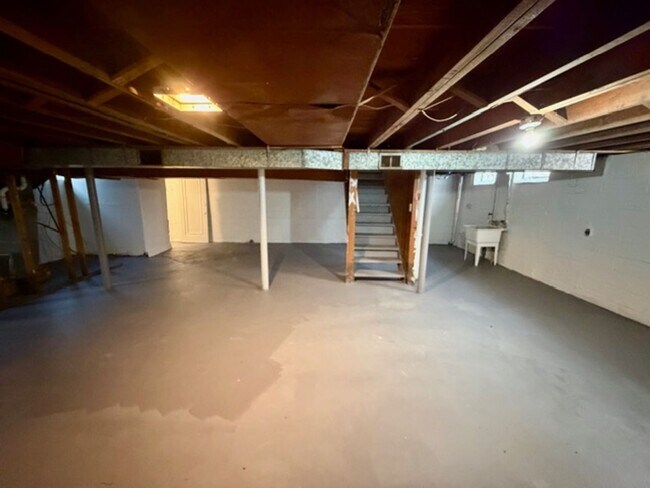 Foto del edificio - 3 Bedroom 1 and 1/2 Bath Home for Lease. Welcome Section 8 Call 313-429-3244 KPM Detroit