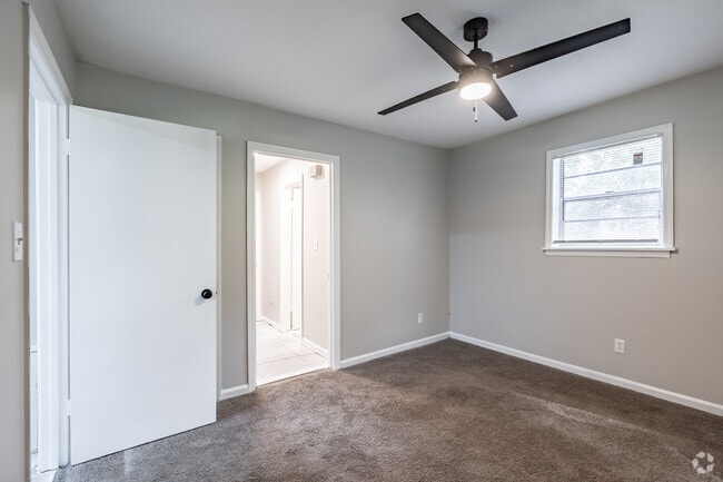 2BR, 1BA - 1000SF - North Pointe Apartments