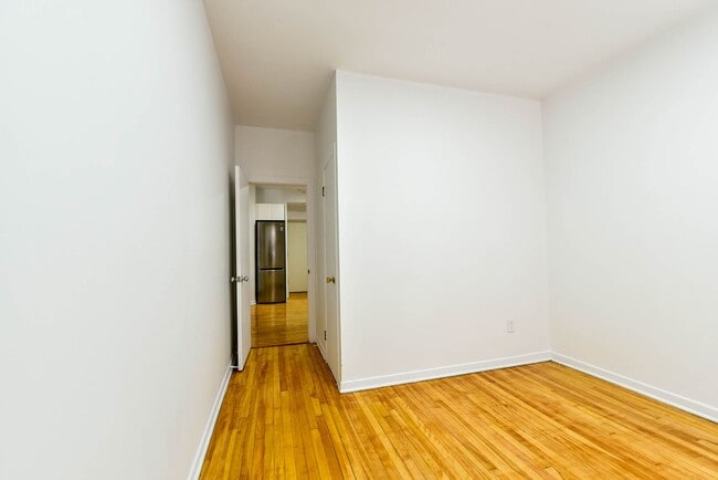 Building Photo - 3495 Av. Van Horne
