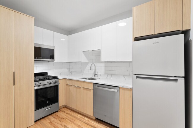 Foto del edificio - 1625 W Howard St