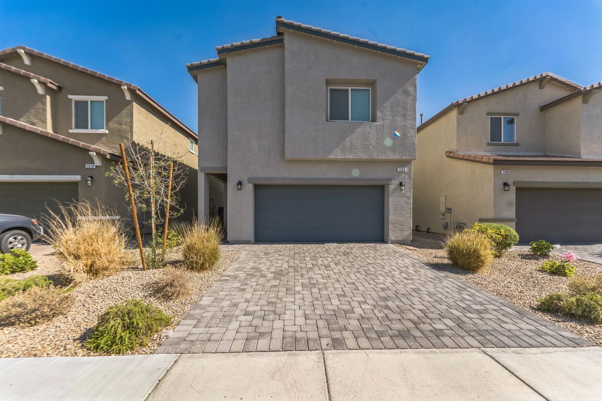 Foto principal - 7504 Red Plumeria Ave