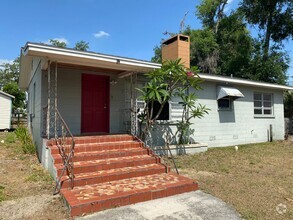 Building Photo - 1128 N Vermont Ave