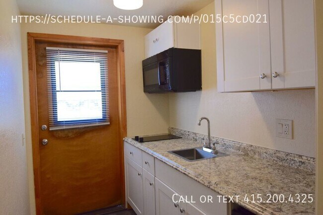 Foto del edificio - Cozy Studio in Monterey