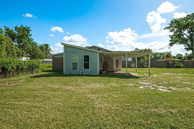Foto del edificio - 227 N Austin Dr