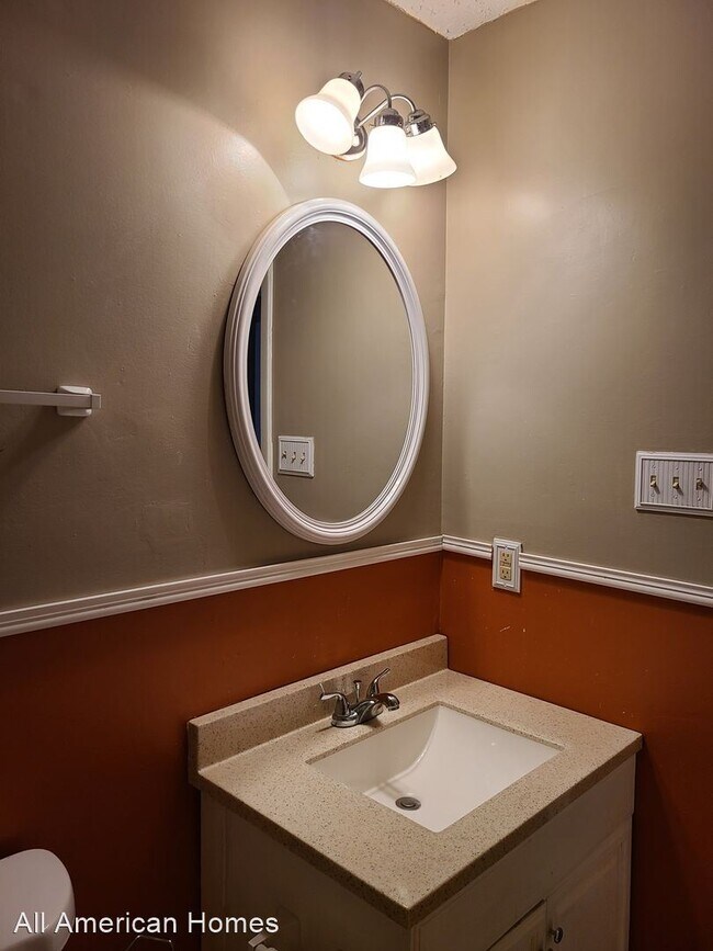 Foto del edificio - 2 br, 2 bath House - 1022 BRADLEY STREET