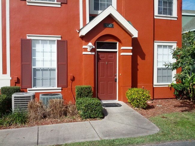 Foto del edificio - 9710 Lake Chase Island Way
