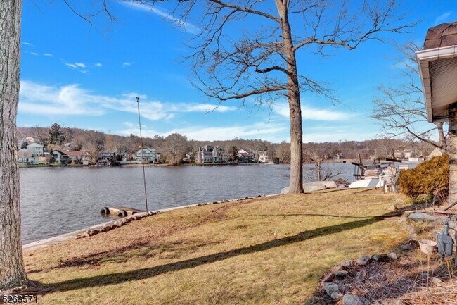 Building Photo - 41 Lenape Trail