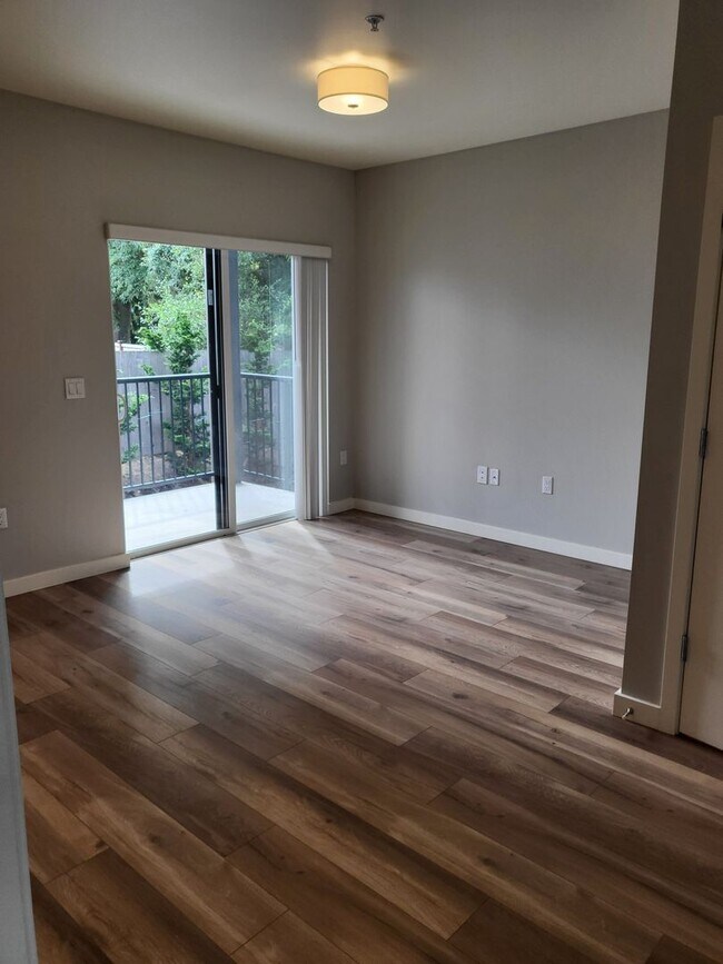 Interior Photo - Pacific Ridge Apartments