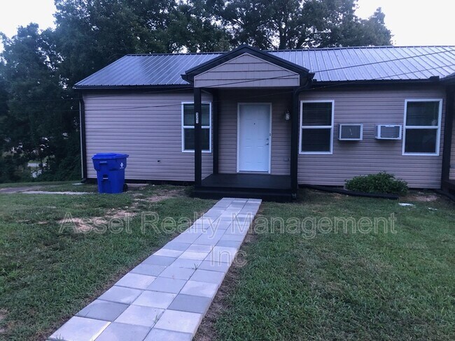 Foto del edificio - 321-323 Jefferson Ave