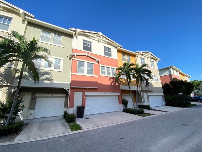 Building Photo - 609 Amador Ln