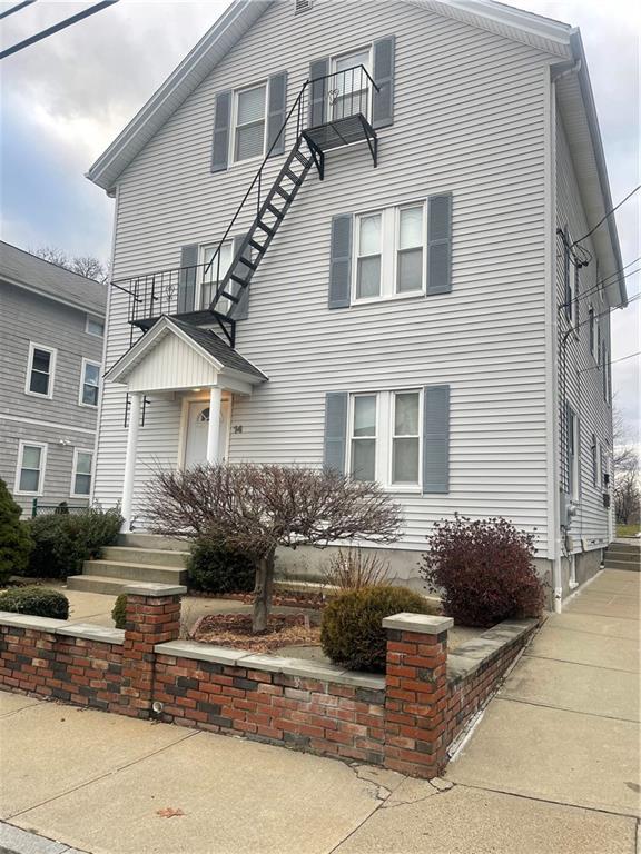 14 Chambers St Unit 1, Cumberland, RI 02864 Room for Rent in