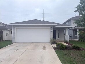Building Photo - 131 Trailstone Dr