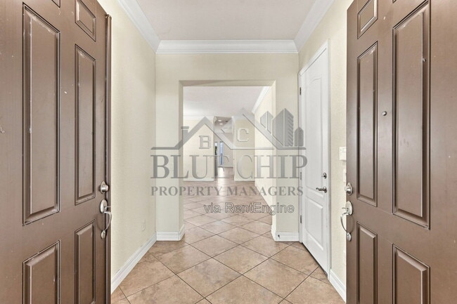 Building Photo - 10449 Henbury St