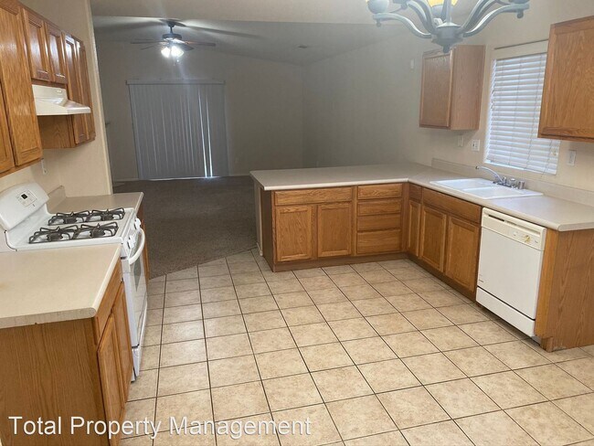 Foto del edificio - 3 br, 2 bath House - 3805 W. Harold Ave.