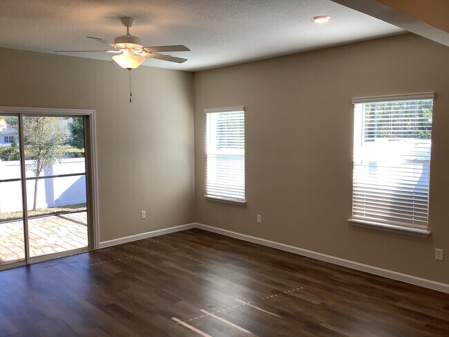 Foto del edificio - 112 Edge Park Trail
