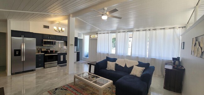 Foto del edificio - 1825 4th Ln